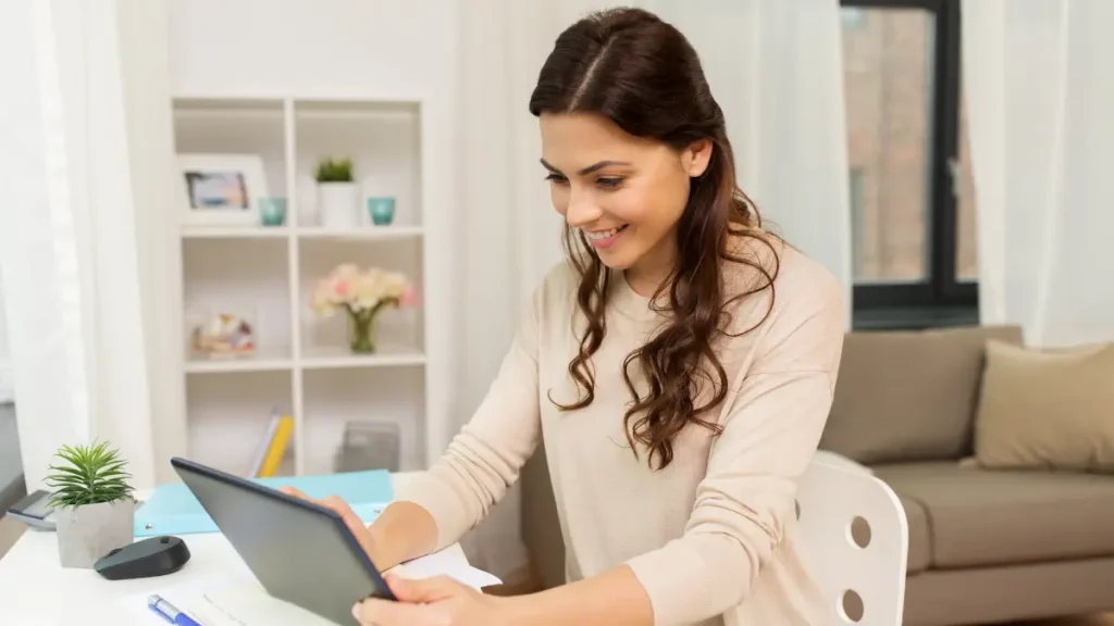 How to Gain the Tools to Navigate Investing Confidently